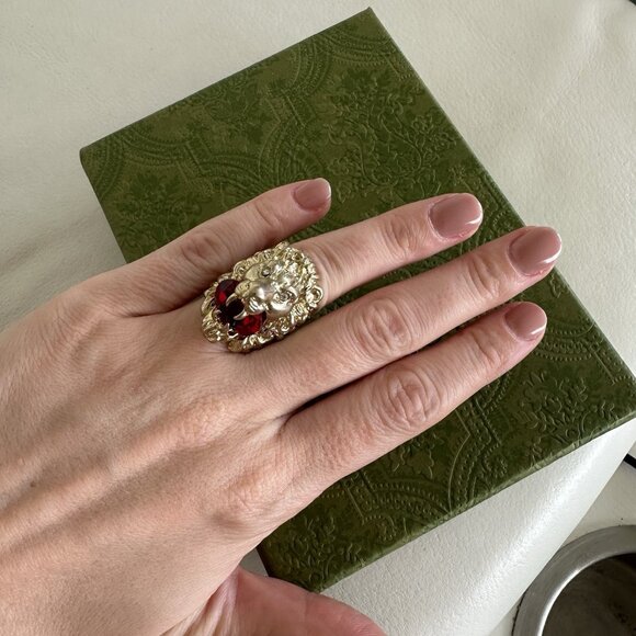 NEW Authentic Gucci Lion Head Motif Gemstone Ring In Gold & Red Sz M 7.5 US - Picture 8 of 9